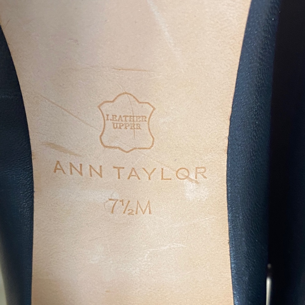 Ann Taylor Black Pointed Toe Heels - Picture 11 of 11